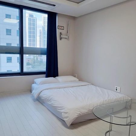 Ferienwohnung Dongseongro Meomoom Daegu Zimmer foto