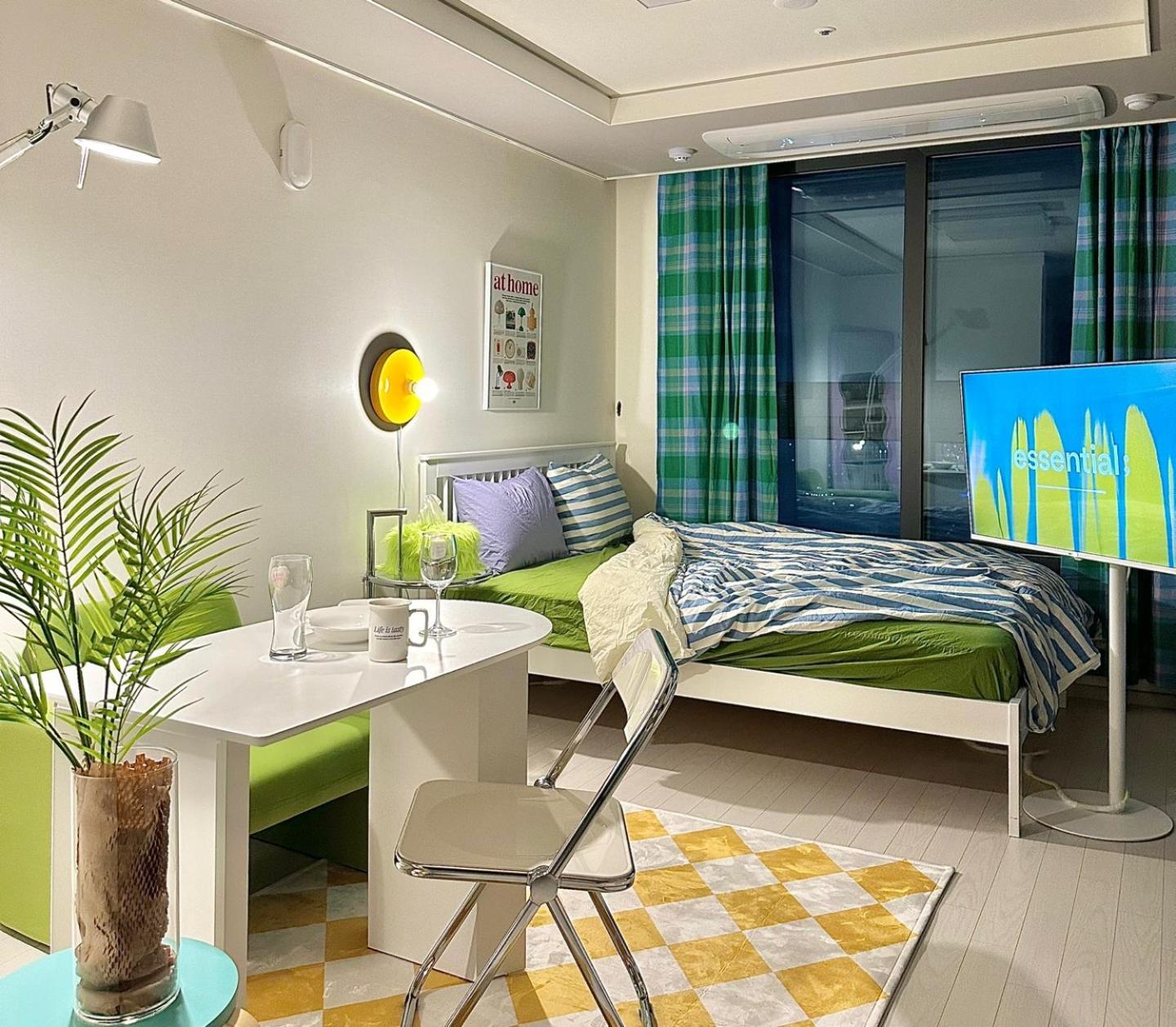 Ferienwohnung Dongseongro Meomoom Daegu Zimmer foto