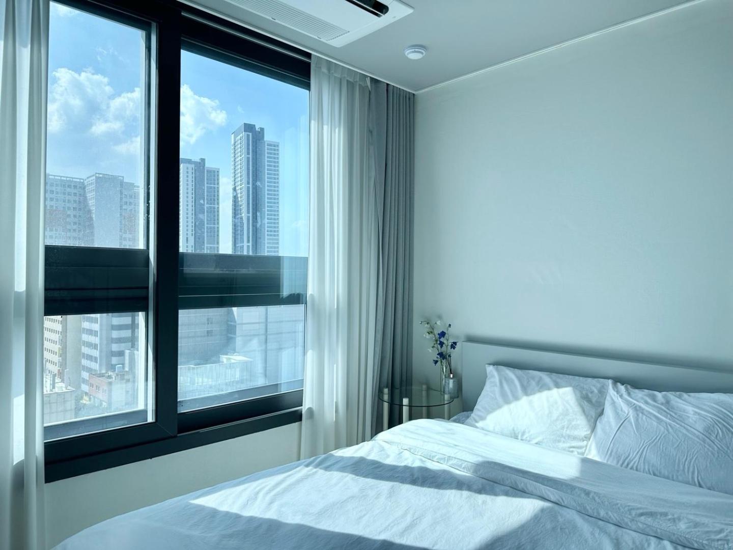 Ferienwohnung Dongseongro Meomoom Daegu Zimmer foto